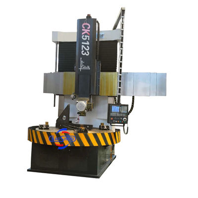 Używana tokarka pionowa CNC do obróbki detali o średnicy 1600mm, średniej klasy.