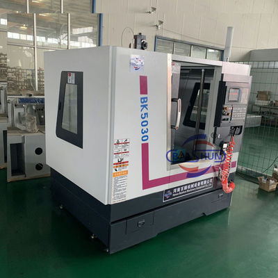 Maszyna do tworzenia gniazdek pionowych CNC Automatyczna maszyna do tworzenia gniazdek BK5040 BK5050